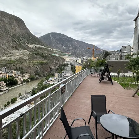 Pingzhen Homestay Hotel