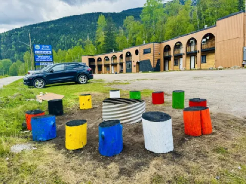 Avola Mountain Lodge Hotels in 
