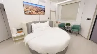 Da Qaidam Xingji Wilderness Luxury Hotel