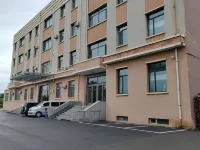 Yichun Xinxin Fashion Inn