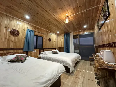 Longsheng Zhuangjia Lou Chinese Inn Hotels near Jiulong Five-Tiger Scenic Spot