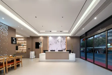 Homeinn Ease Hotel (Xiamen Tong'an Zhonglou) Отели рядом с достопримечательностью «Gymnasium»