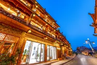 Baihe Jiushe Qingcheng Homestay (Grand Waterfall Branch, Furong Town Scenic Area), Furong Town