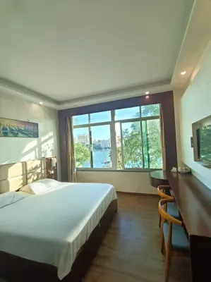 Hui'an Golden Coast Hotel Отели рядом с достопримечательностью «Древний город Цзянхуа»