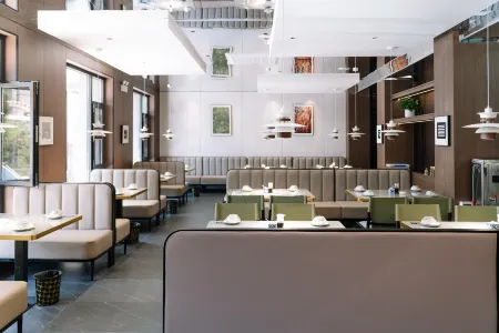 Xingfuli Resort Hotel Отели рядом с достопримечательностью «Jiulongdong Sceneic Area»