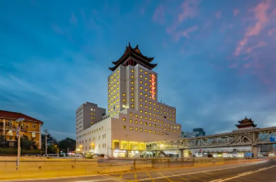 James Joyce Coffetel (Beijing West Railway Station North Square Century Hospital Store) Hotel berhampiran Beijing West Railway Station