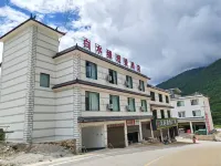 Baishuiyuan Scenic Hotel (Baishuitai) Hotel berhampiran White Water Terraces
