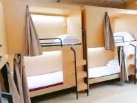 Dong and Xue Hostel (Harbin Central Avenue Saint Sophia Cathedral)