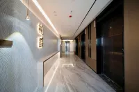 Bojue Designer Apartment (Zhanjiang Jinshawan Beach Haibin Avenue North)