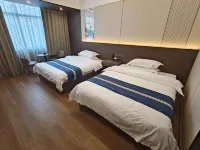 沐雅美宿飯店（泰安泰山萬達廣場會展中心店） - 3 星級