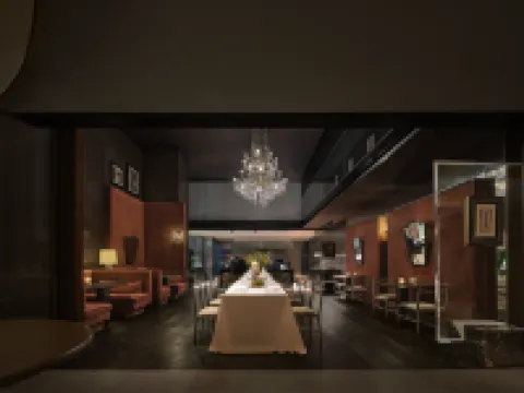 ACCOLADE Hotel (Monument to the People's Liberation Branch)