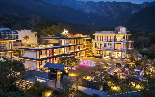 GULUXURY HOTEL