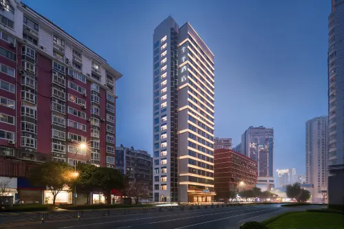 Ji Hotel (Yichang Center Yanjiang Avenue Store)