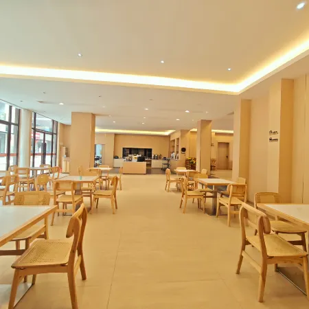 Baili Dujuan Huajian Hot Springs Holiday Hotel