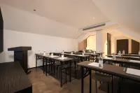 Jingdezhen Taoxichuan Imperial Kiln Atour Hotel - 4-Star