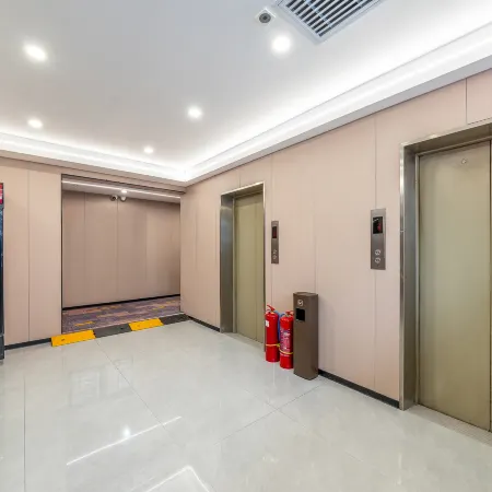 Heyue Smart Hotel (Lanzhou Xiguan Subway Station Exit D Zhangye Road Pedestrian Street)