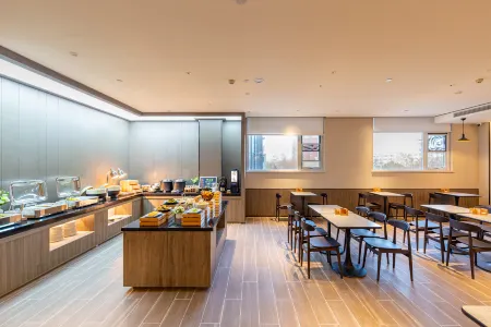 HanTing Hotel (Luoyang Yiyang)