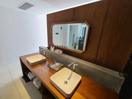 Pujiang Yishanmen Homestay