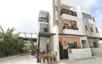 Lucky Bear Guesthouse - บริการรถรับส่ง