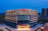 Hampton by Hilton Yangzhou East Railway Station Отели рядом с достопримечательностью «Jiulong Brake»