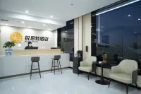 Riste Hotel (Luoxin industrial cluster, Xin'an County)