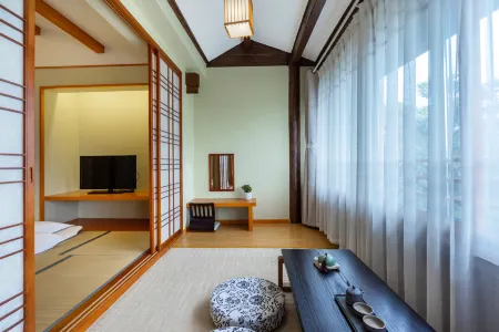 Mulanyu Tangsu Hotel Отели в г. Лицзян