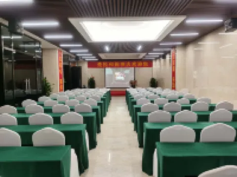 Chuyue Hejin Hotel Hoteles en Luohe