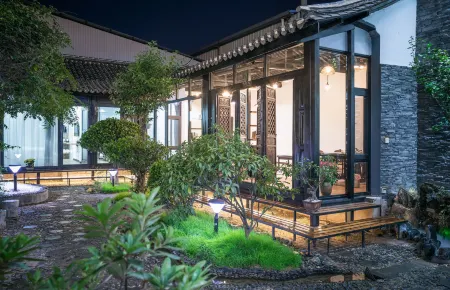 Shenjun Inn (Weishan Ancient City Branch) Отели рядом с достопримечательностью «Weishan Ancient City»