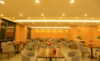 Caohai Hotel