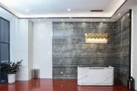 Squid Future Hotel (Zhumadian High-speed Railway Station)