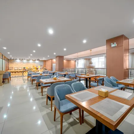 James Joyce Coffetel (Changchun Railway Station)