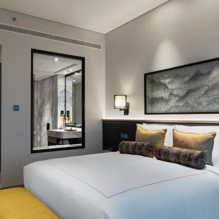 Taj Jumeirah Lakes Towers