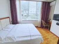 Renhuai Huitai Business Hotel Hotels in Renhuai Chengnan Bus Station