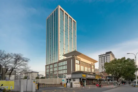 Rezen Dong Hotel