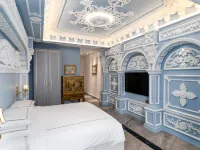Arte By Thomas Chan Hotels near Publika