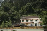 Leshan Fengqiao Yi Garden Inn
