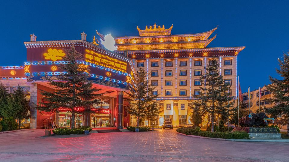 Dujinimi Tibetan Culture Themed Hotel
