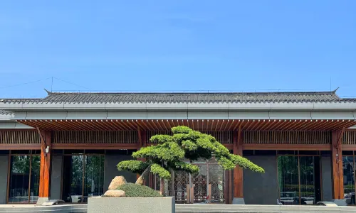 April Resort