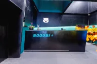 Bobi Xiong E-sports Hotel