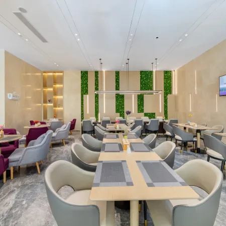 Lavande Hotel (Hechi Macau International City)