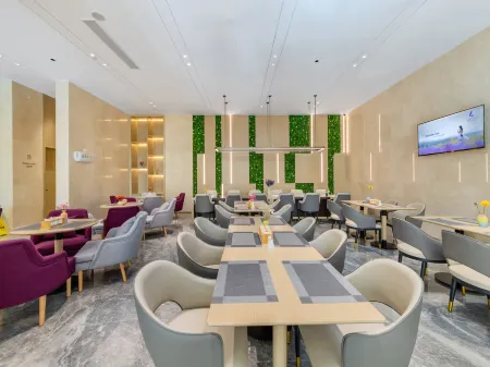 Lavande Hotel (Hechi Macau International City) Отели в г. Хэчи