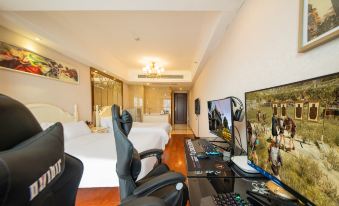 Huanhuatang E-sports Apartment Hotel (Luohu MixC Branch)