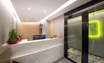 Pisces E-sports Hotel