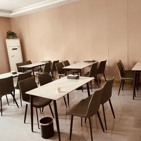 Narada Hotel (Fuyang Jiaobai Commercial Building)