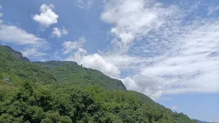 Zouguitianmeng Hotel