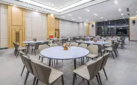 Vienna International Hotel (Liupanshui High-tech Zone Hongqiao Branch) - con vista montagne