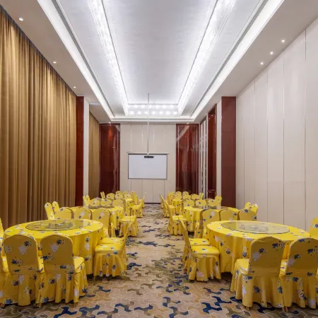 Yibang Peninsula Hotel