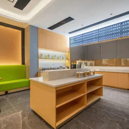 Kaimeix Hotel (Baojing Station Branch)