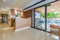 22Land Moon West Lake