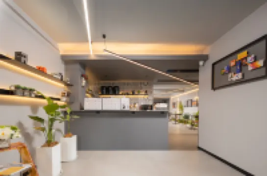 Floral Hotel·Yangzhou Ruizhi Garden Light Luxury Hotel (Slender West Lake Dongguan Street Branch)